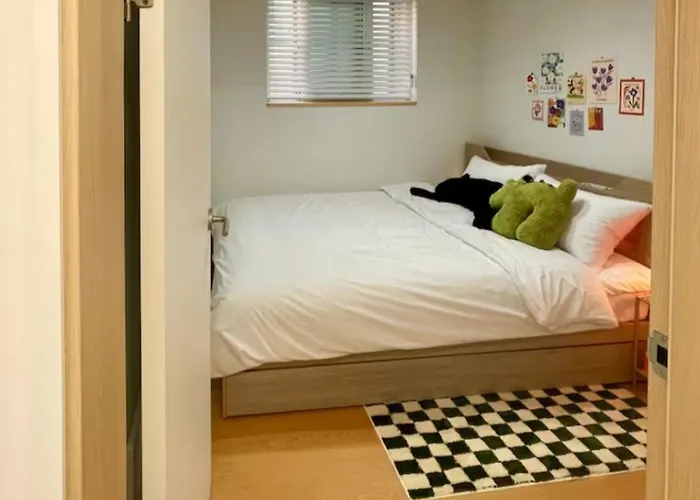 Apartment Jay House Near Cheonho Subway Line 5, 8 Seoul