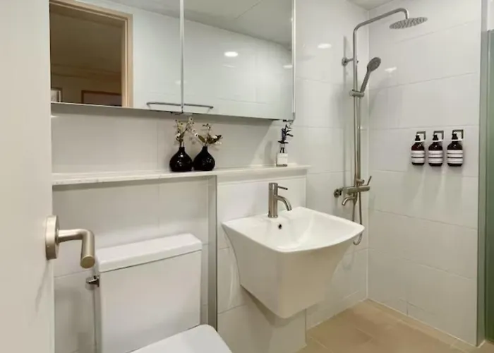 Jay House Near Cheonho Subway Line 5, 8 * Seoul