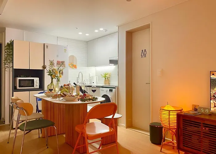 Jay House Near Cheonho Subway Line 5, 8 * Seoul